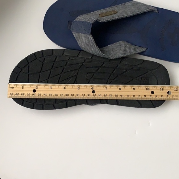 NWOT Shark Rescue Men’s Flip Flops - Picture 8 of 9